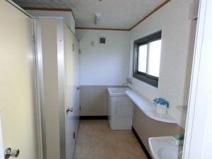 清潔感溢れ、安全で安心して使用できる寺院のトイレに仕上がりました。