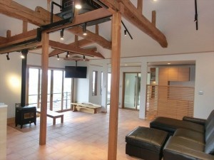ナチュラルモダンで個性的な室内になりました