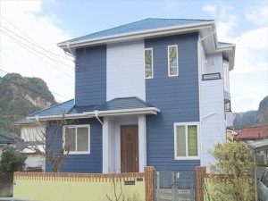 ブルーとホワイトのリゾート風戸建てになりました。