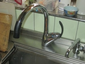 ご高齢のお母様のために安心して入浴できる浴室へ。