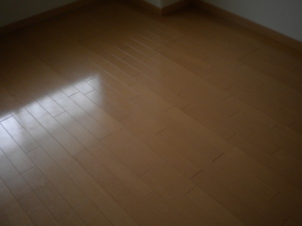 畳が古くなった為、お客様からのご要望でフローリングにしました。