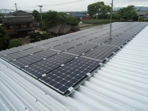 太陽光発電システム９.５KW超を設置できたので、光熱費の削減が楽しみになりました。