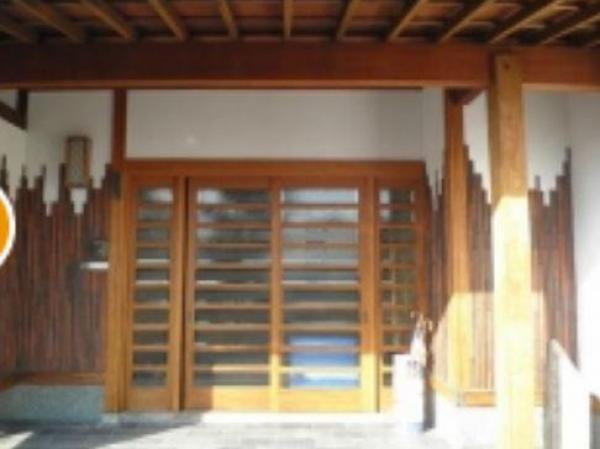 木部の塗装で統一感がでて素敵な玄関に
