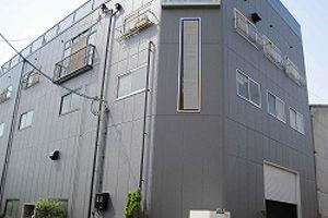 防水塗料で塗り替え　光沢のある綺麗な仕上がりに