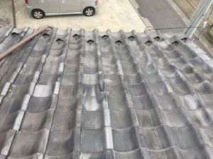 冬が来る前に屋根に雪止めを設置しました。