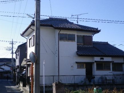 以前の外壁のイメージを崩さずに綺麗に塗り替えられました。