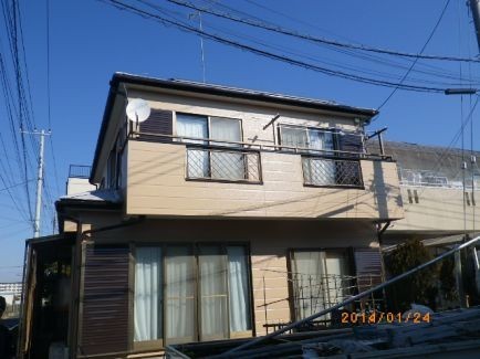 遮熱効果のある塗料で外壁を全面塗り替え、機能も美観も向上しました。