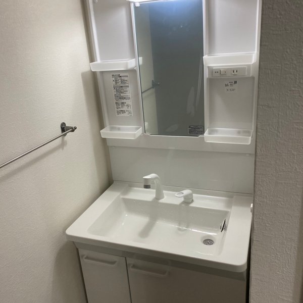 洗面化粧台の交換