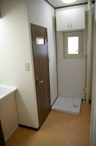 劣化していた公団住宅のお部屋が新しく生まれ変わりました。