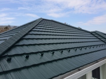 新築当時の輝く屋根に戻りました