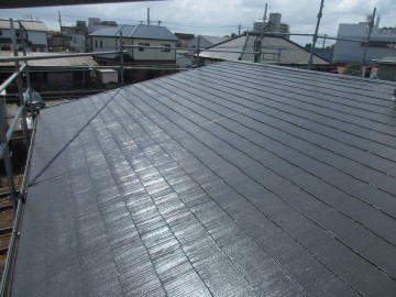 耐久性のあるシリコン塗料で屋根が綺麗、長持ち