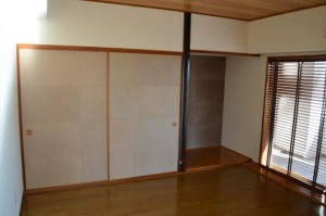 和洋折衷の和室が完成しました。
