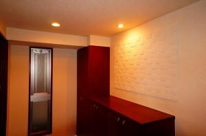 各部屋に合わせ雰囲気の異なるエコカラットをそれぞれ貼りました！