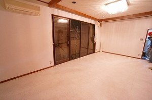 洋間の内装工事。室内全体がリフレッシュされ、居心地のいい空間に。