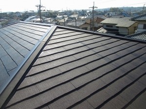 屋根塗装工事で屋根の耐久性、防水性もアップ