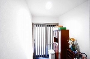 玄関リフォーム 建具(ドア、間仕切り)の設置・交換・撤去 松下ハウス株式会社