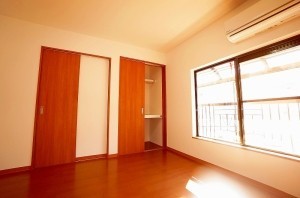 火事となった和室の改装工事を行いました。綺麗な内装に仕上がりました。