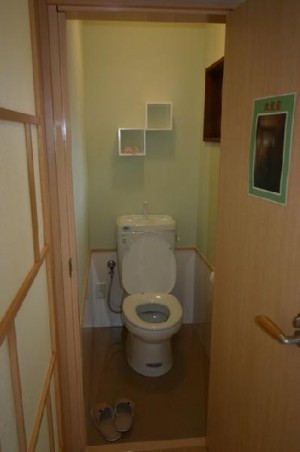 爽やかなで明るいトイレ空間が仕上がりました。