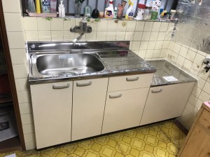 キッチンを取り替えで気持ちのいいキッチンに。