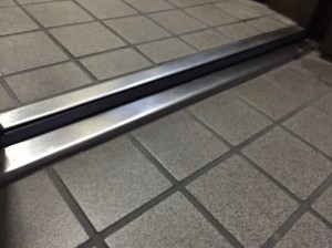 建具(ドア、間仕切り)の設置・交換・撤去リフォーム 玄関 株式会社MIMA