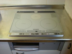 狭い場所でも薄型エコキュートを選択すれば設置可能に！
