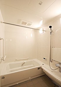快適性が高い浴室へ。バスタイムが楽しくなりそうです。