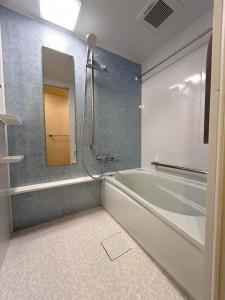 ゆったりとした浴槽でリラックスできる浴室リフォーム