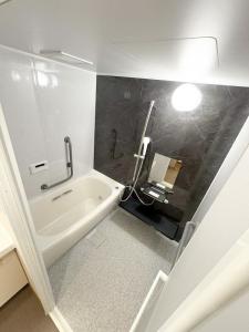 アクセントパネルが高級感を演出！浴室リフォーム