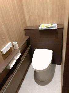 すっきり収納、開放感のあるトイレリフォーム