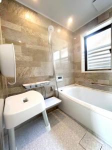 ボタンひとつで床がキレイになります！浴室リフォーム