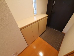 明るく居心地のいい玄関へリフォームしました。