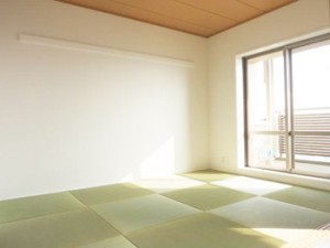 モダンで見栄えのいい和室に仕上げました。