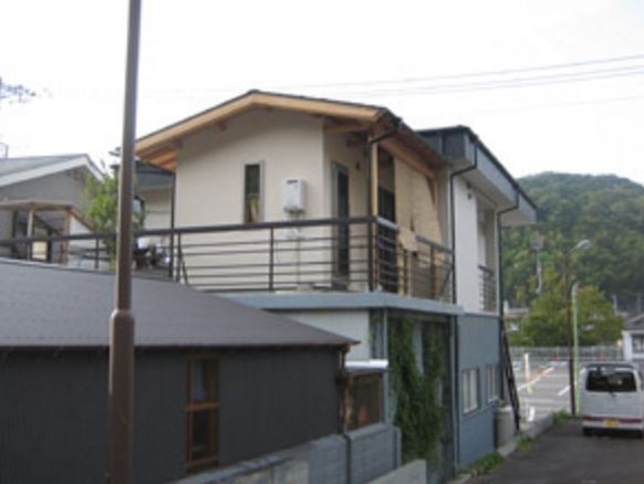 自然素材を使いながらも限られた予算内で増築できました。