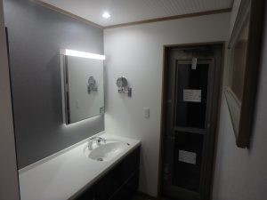 快適に利用できる広々とした洗面室、浴室が完成です