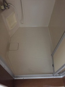 傷んでいたユニットバスの床をリフレッシュ