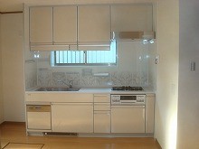 新しいキッチンにして収納力と明るさが良くなりました。