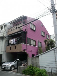 外壁塗装と同時に屋根塗装も施工しました。