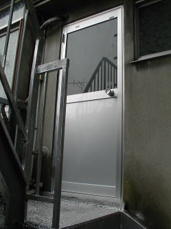 建具(ドア、間仕切り)の設置・交換・撤去リフォーム キッチン・台所 有限会社アーキスクエア