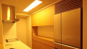 高級感ある飽きのこないマンション内装へ
