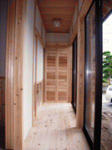 家全体が木の薫りに包まれた古民家になりました。