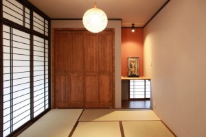既存のものを活かしモダンでシンプルな和室へ