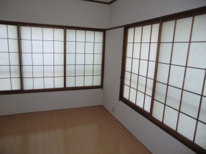 和室の部屋を洋室に変えました。