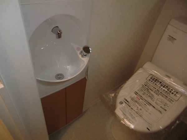 トイレを和式から洋式に変えました。