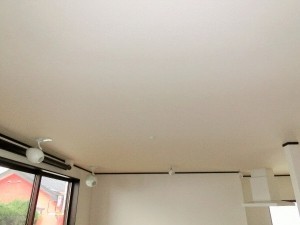 洋風の部屋に変わりました。