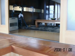 間仕切りを撤去し、10畳の和室から20畳の広々とした洋風LDKに変わりました。
