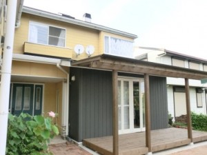 木がもつ味わいそのままに、4畳の大型ウッドデッキが完成しました