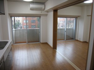 シンプルで使い勝手のいい快適な室内に。