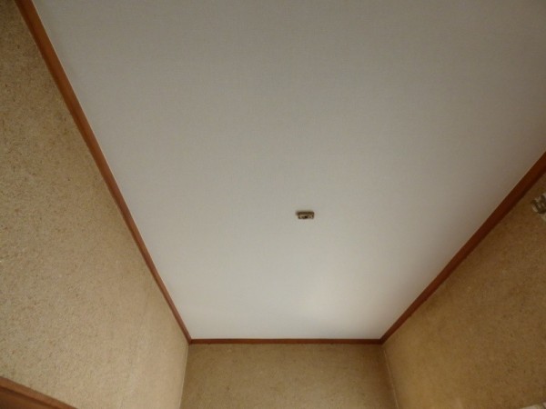天井のクロス仕上げで部屋も明るくなりました